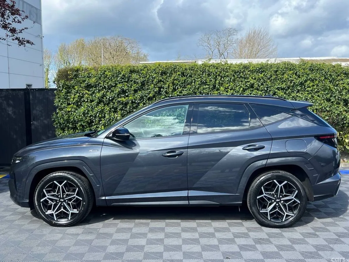 Hyundai Tucson SUV, Petrol Plug-in Hybrid, 2023, Grey