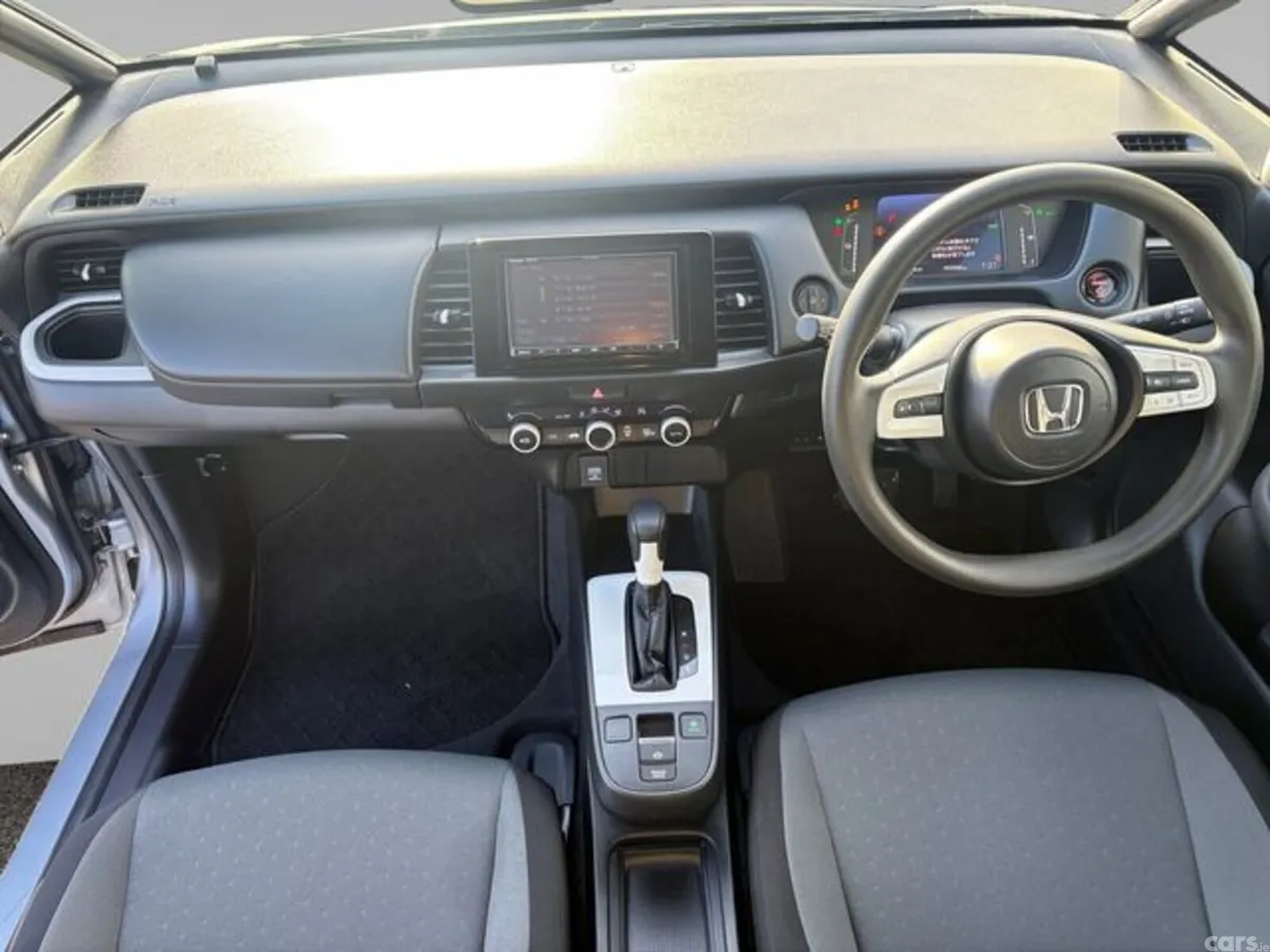 Honda Fit Hatchback, Petrol, 2022, Silver