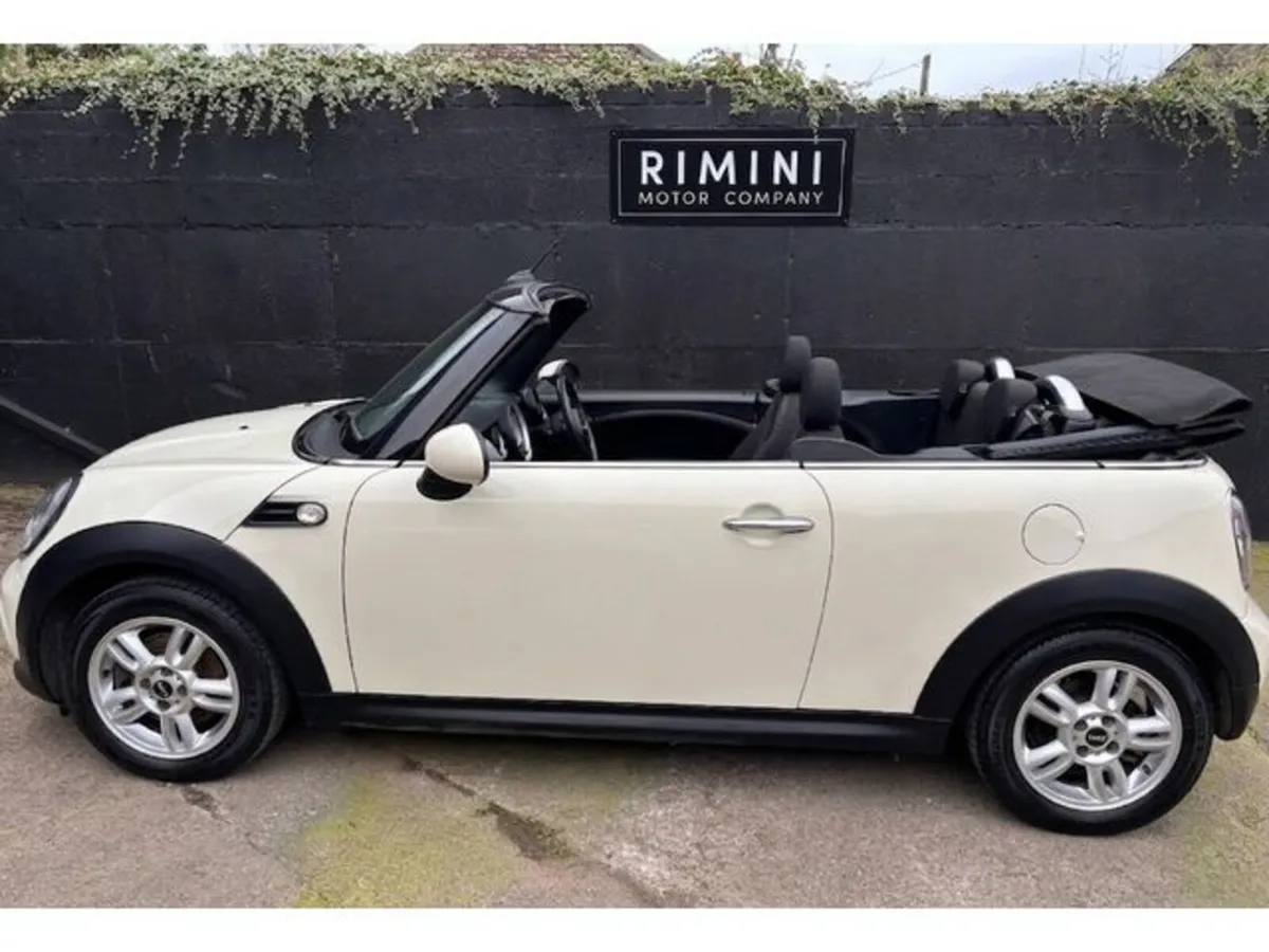 Mini Cooper Convertible, Petrol, 2013, White