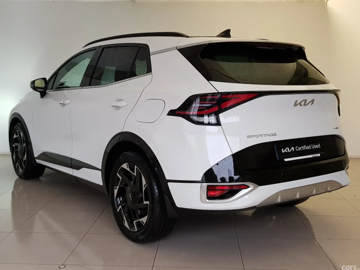 Kia Sportage MPV, Diesel Hybrid, 2025, White