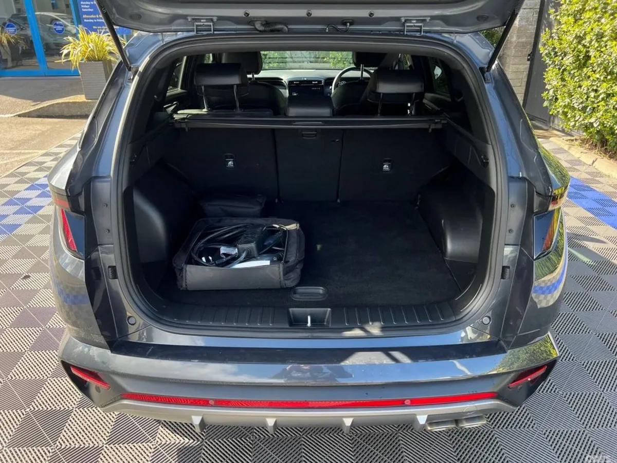 Hyundai Tucson SUV, Petrol Plug-in Hybrid, 2023, Grey