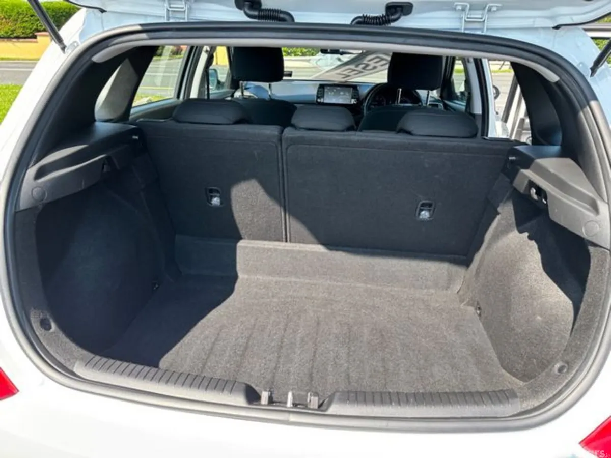 Hyundai i30 Hatchback, Diesel, 2020, White