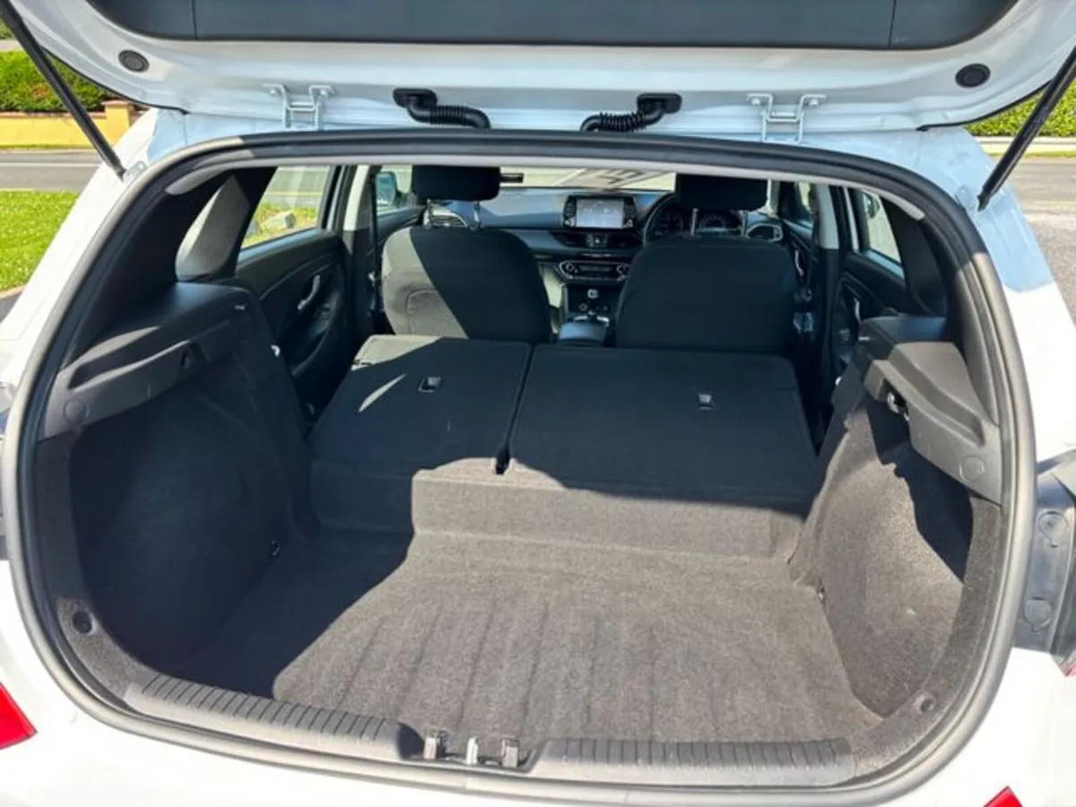 Hyundai i30 Hatchback, Diesel, 2020, White