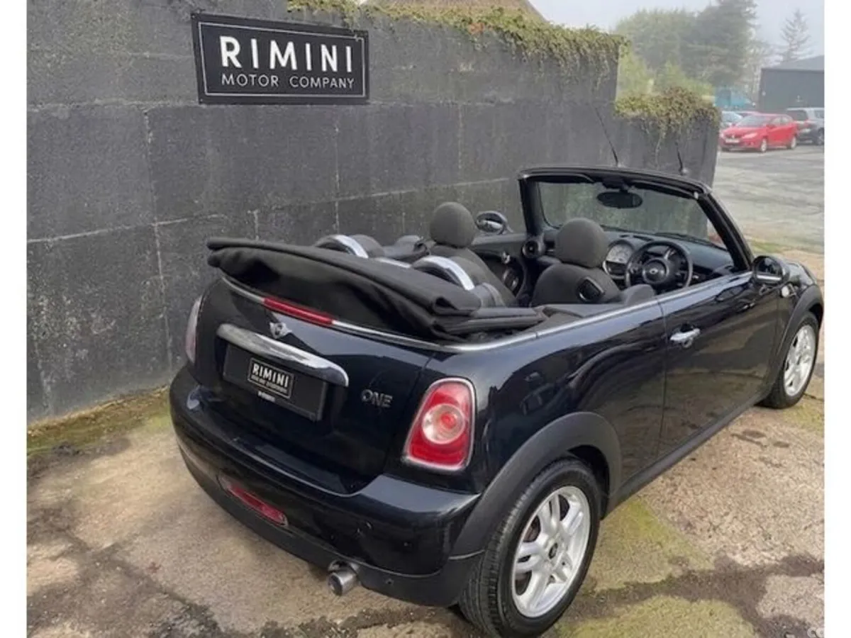 Mini Cooper Convertible, Petrol, 2012, Black