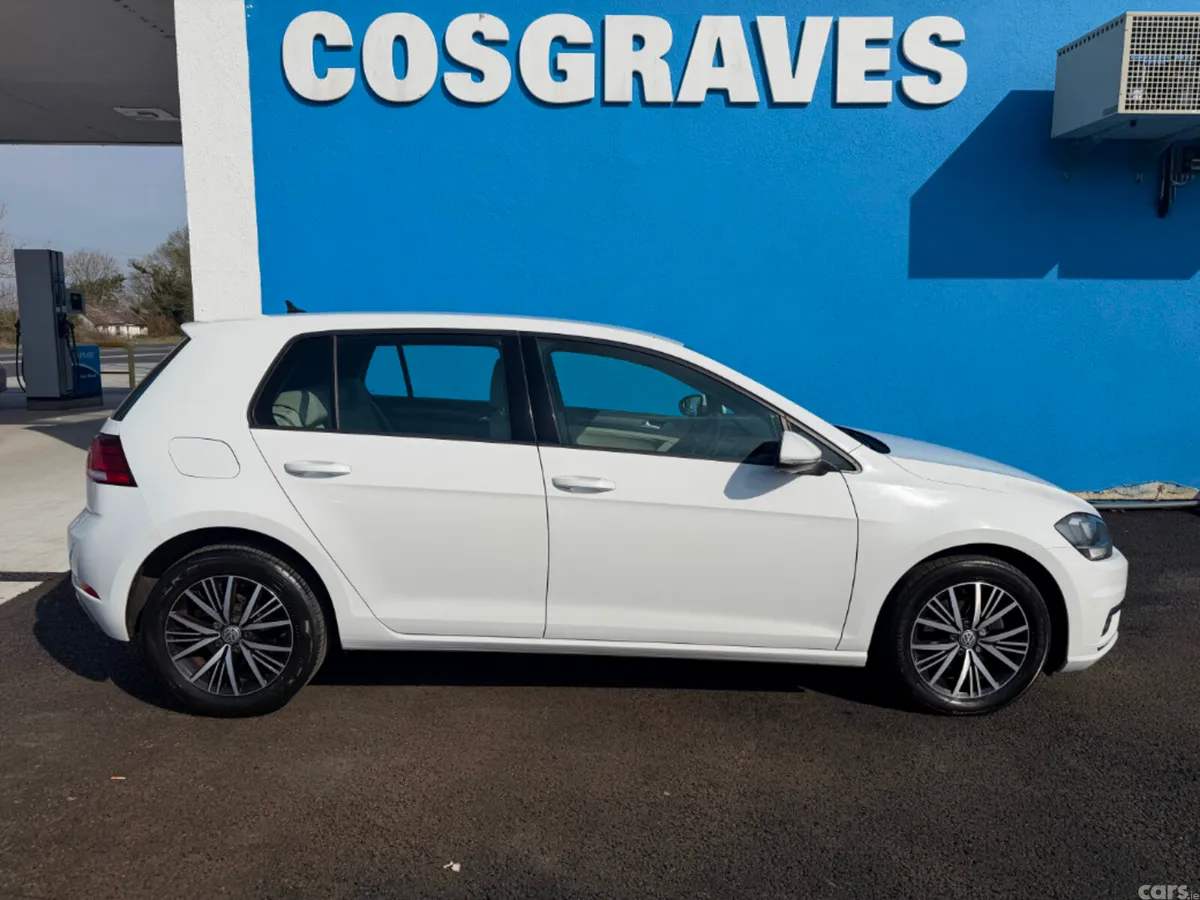 Volkswagen Golf Hatchback, Diesel, 2018, White