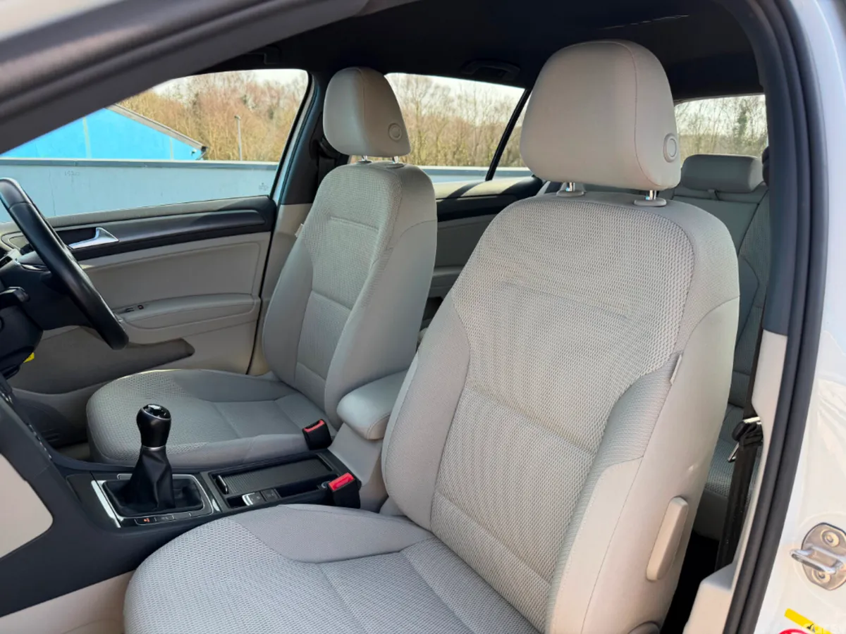 Volkswagen Golf Hatchback, Diesel, 2018, White