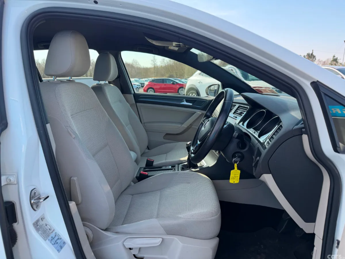 Volkswagen Golf Hatchback, Diesel, 2018, White