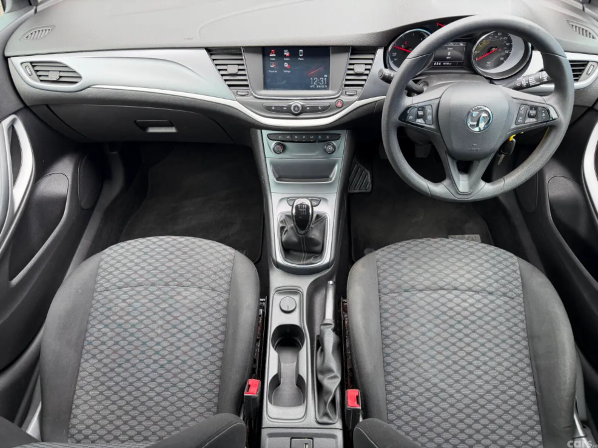 Vauxhall Astra Estate, Diesel, 2018, Silver