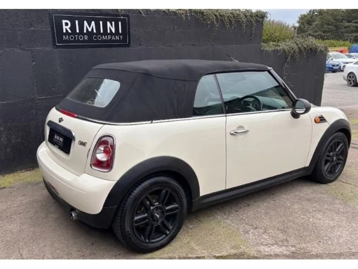 Mini Cooper Convertible, Petrol, 2012, White
