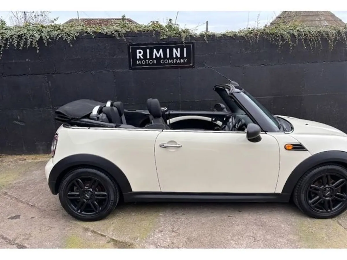 Mini Cooper Convertible, Petrol, 2012, White