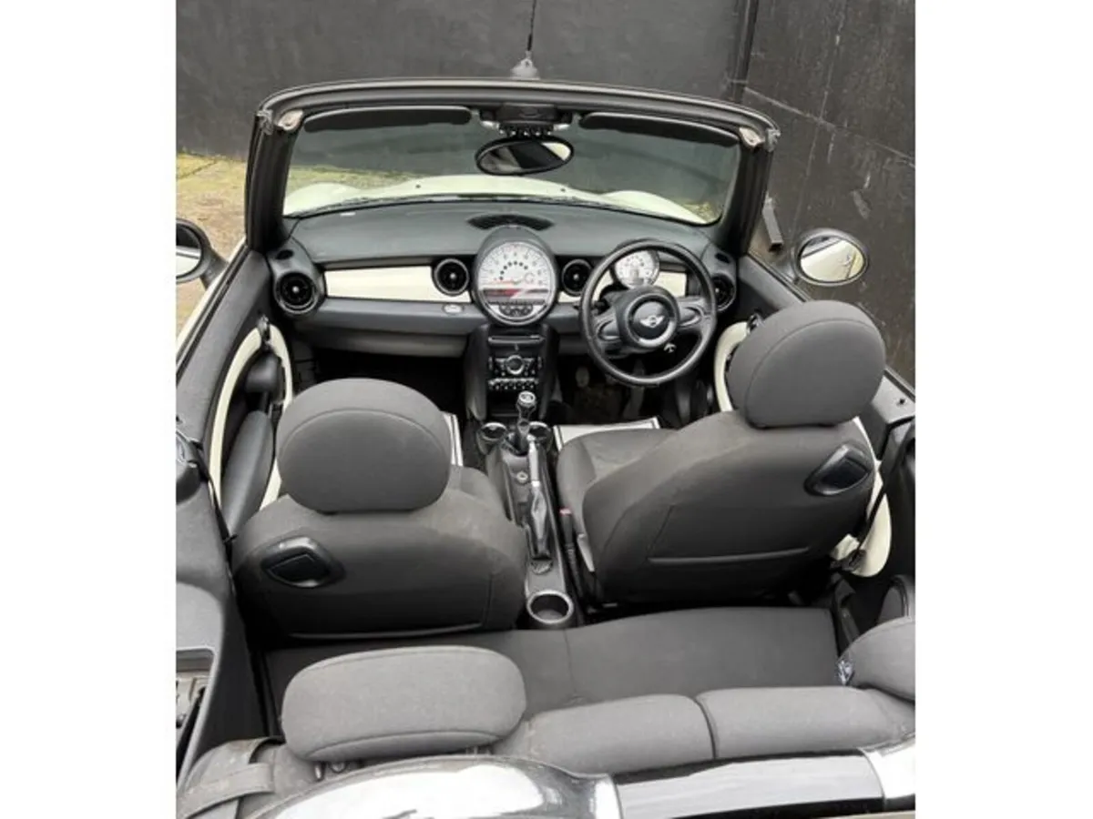 Mini Cooper Convertible, Petrol, 2012, White