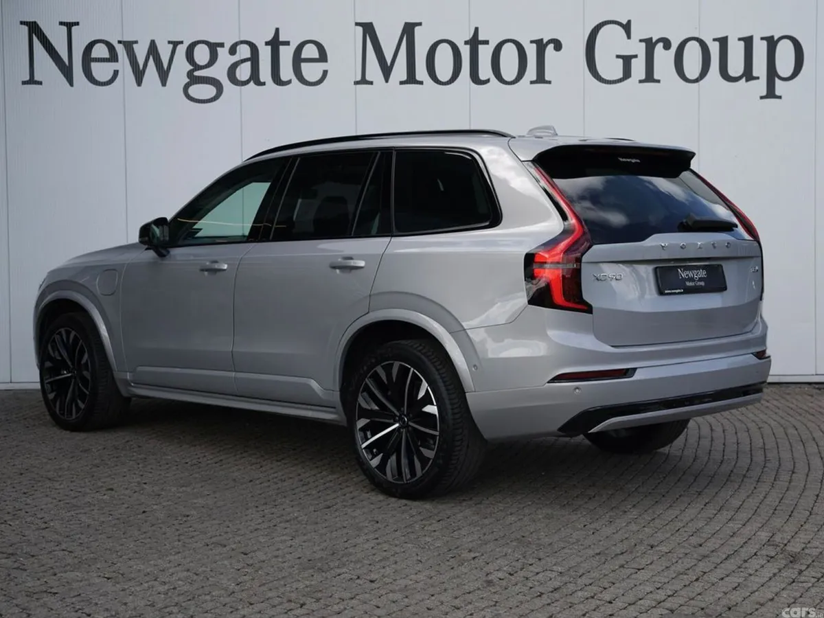 Volvo XC90 SUV, Petrol Plug-in Hybrid, 2025, Silver
