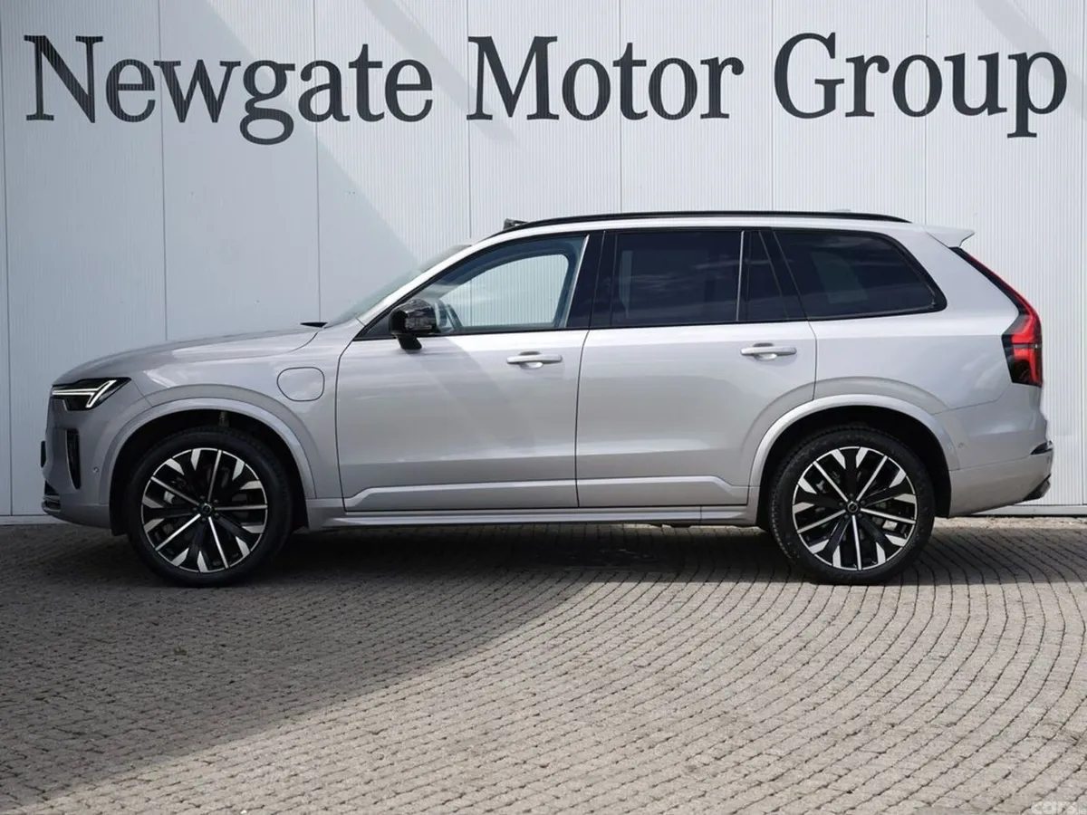 Volvo XC90 SUV, Petrol Plug-in Hybrid, 2025, Silver