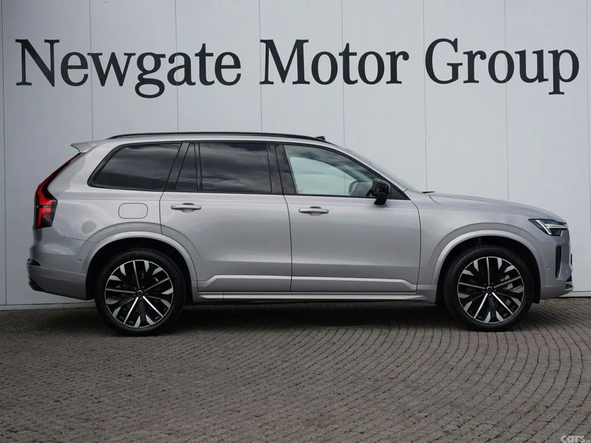 Volvo XC90 SUV, Petrol Plug-in Hybrid, 2025, Silver