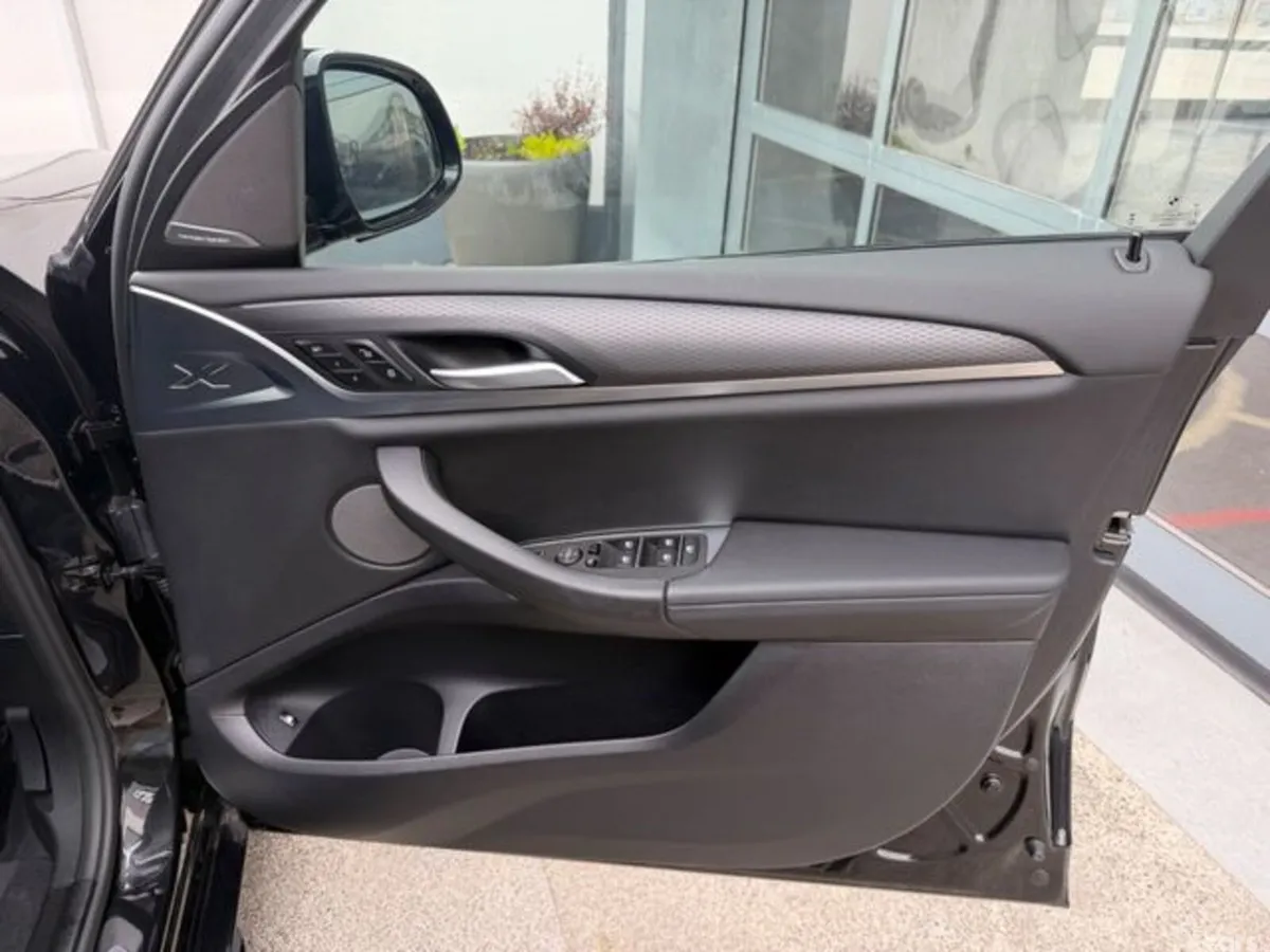 BMW X3 SUV, Petrol Plug-in Hybrid, 2024, Black