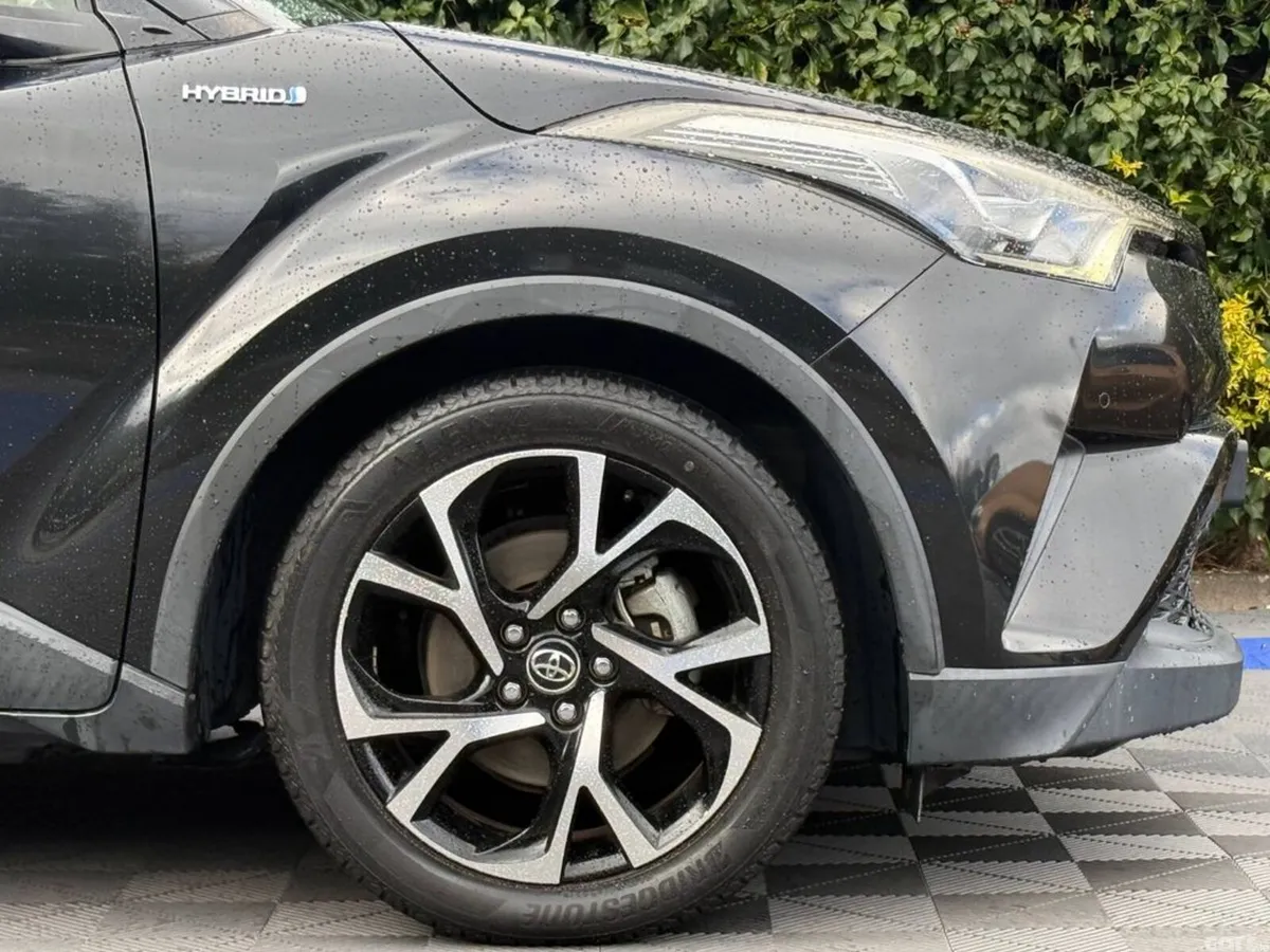 Toyota C-HR SUV, Petrol Hybrid, 2017, Black