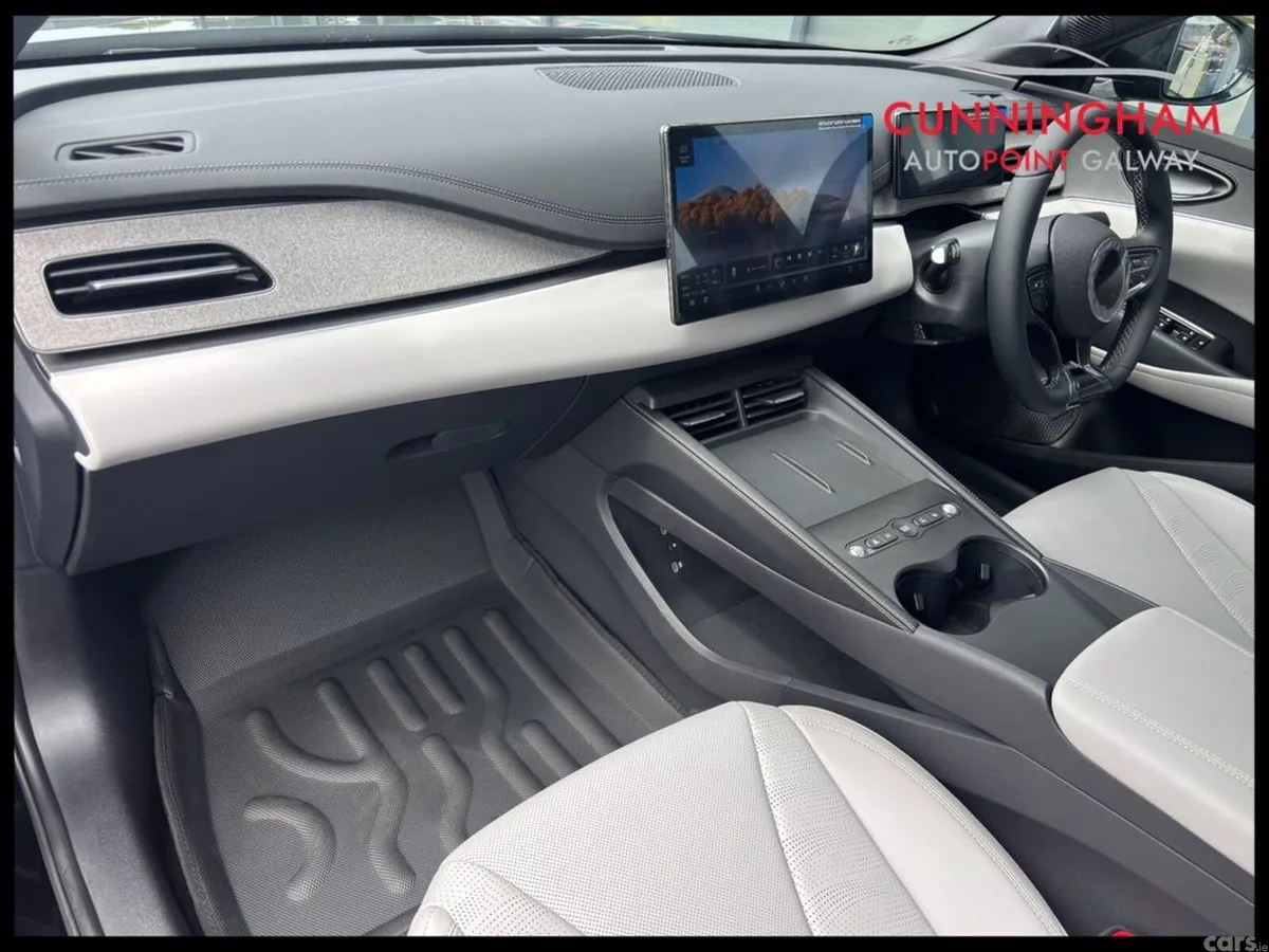 BYD Seal 6 Estate, Petrol Plug-in Hybrid, 2027, Blue