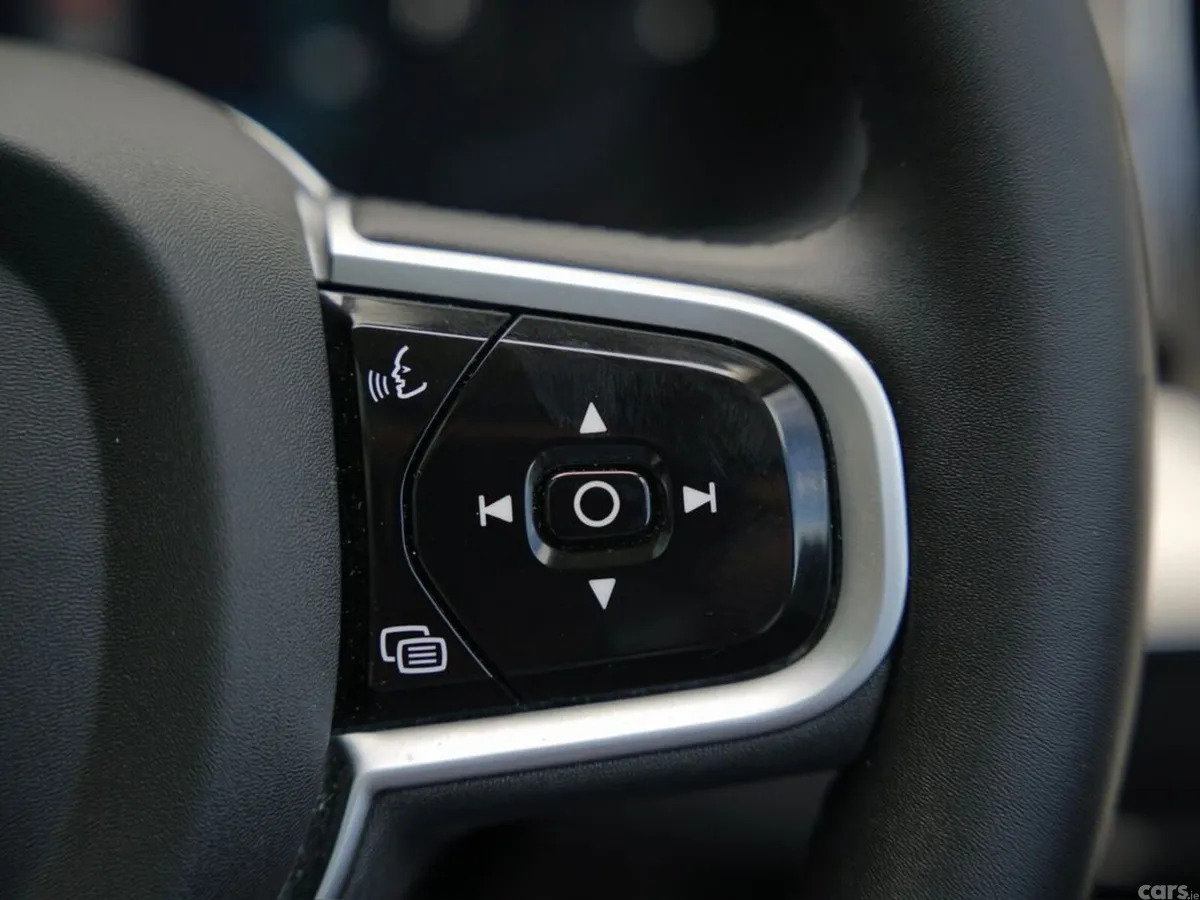 Volvo XC90 SUV, Petrol Plug-in Hybrid, 2025, Silver