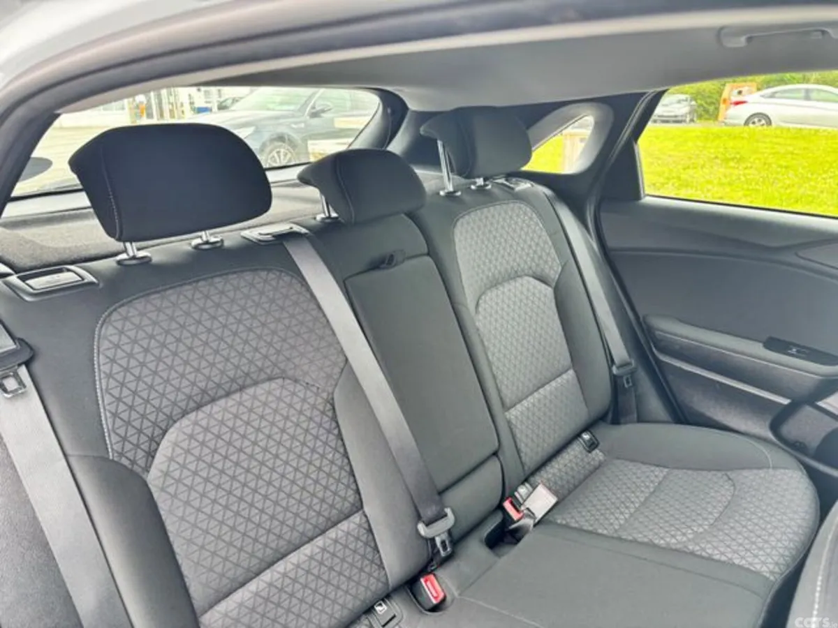 Kia Ceed Hatchback, Diesel, 2018, White