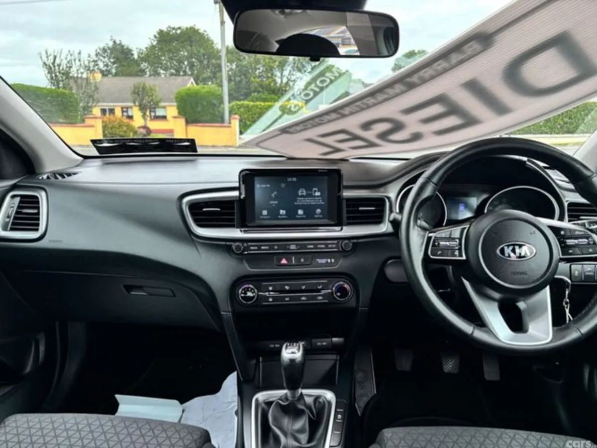 Kia Ceed Hatchback, Diesel, 2018, White