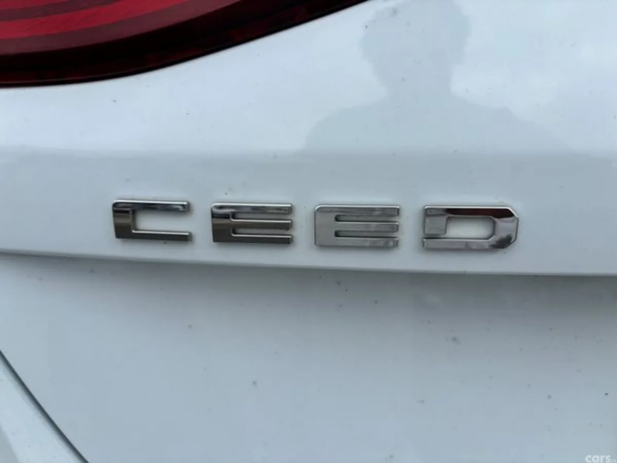 Kia Ceed Hatchback, Diesel, 2018, White