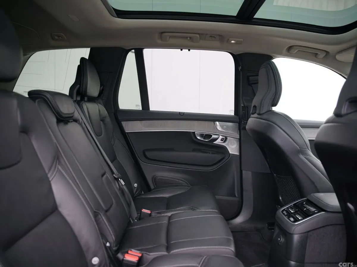 Volvo XC90 SUV, Petrol Plug-in Hybrid, 2025, Silver