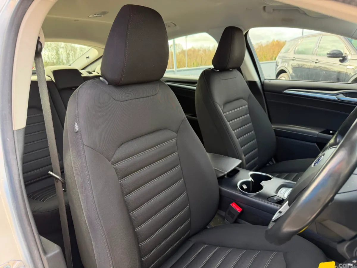 Ford Mondeo Hatchback, Diesel, 2020, Silver