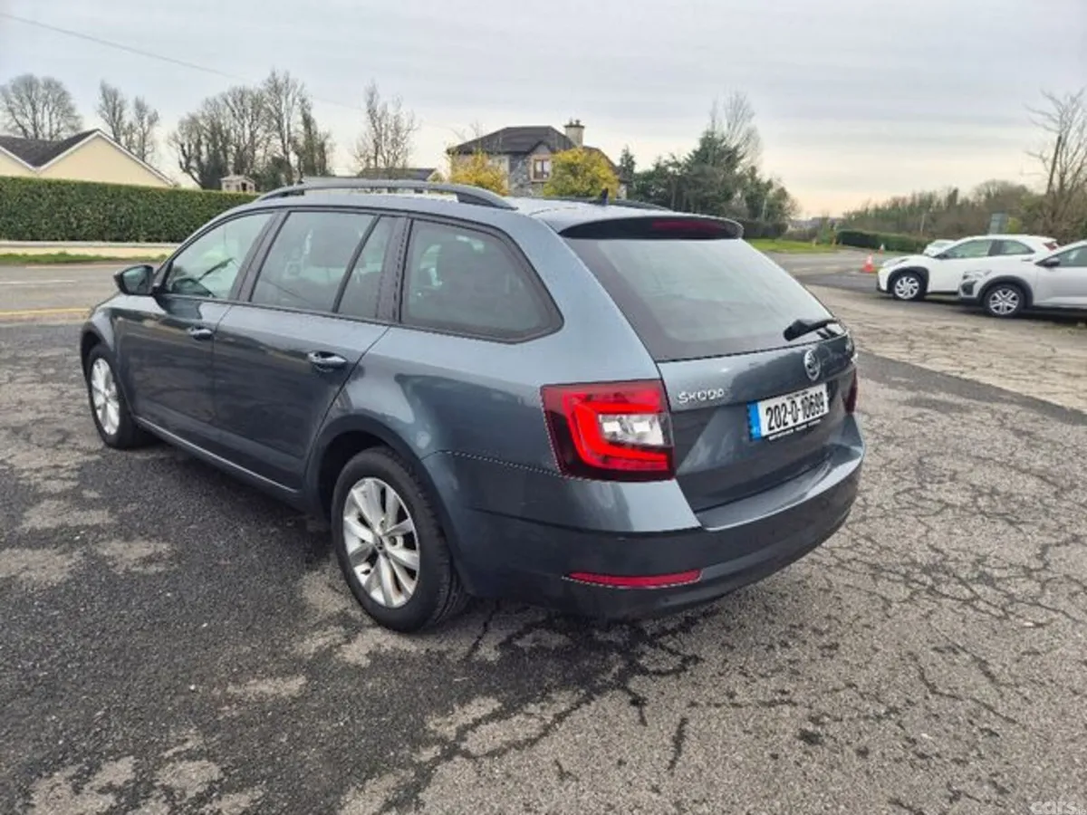 Skoda Octavia Estate, Diesel, 2020, Grey