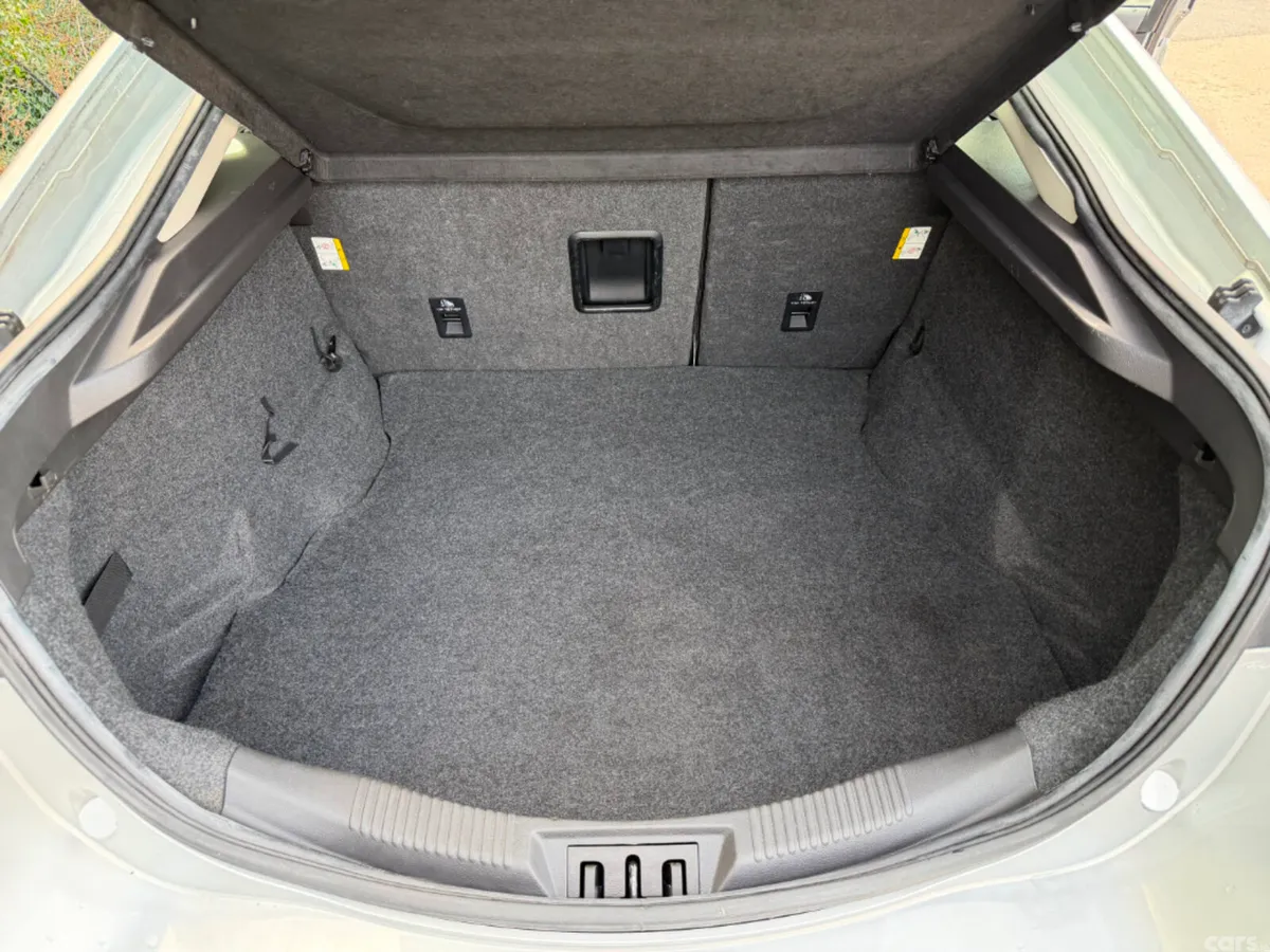 Ford Mondeo Hatchback, Diesel, 2020, Silver