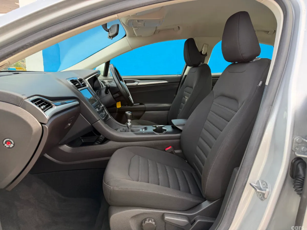 Ford Mondeo Hatchback, Diesel, 2020, Silver