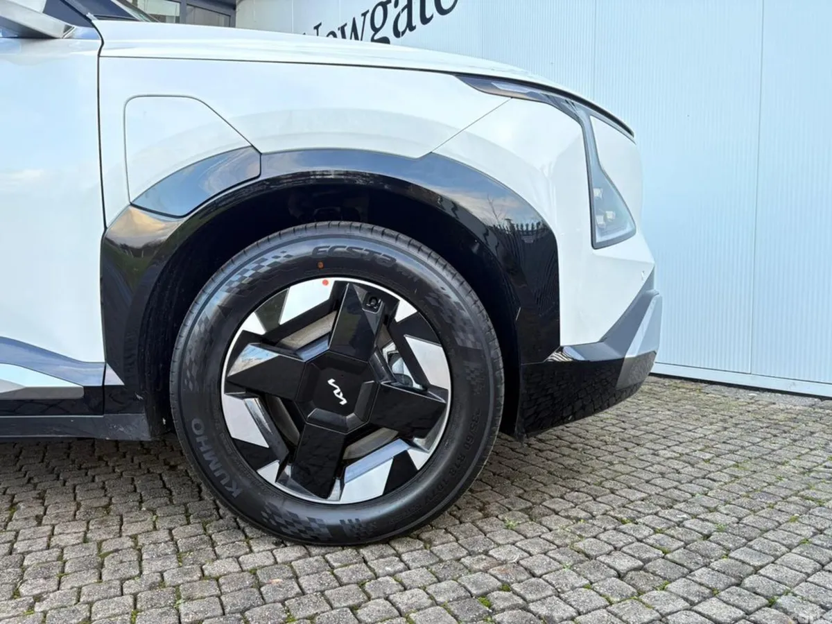 Kia EV5 SUV, Electric, 2027, White