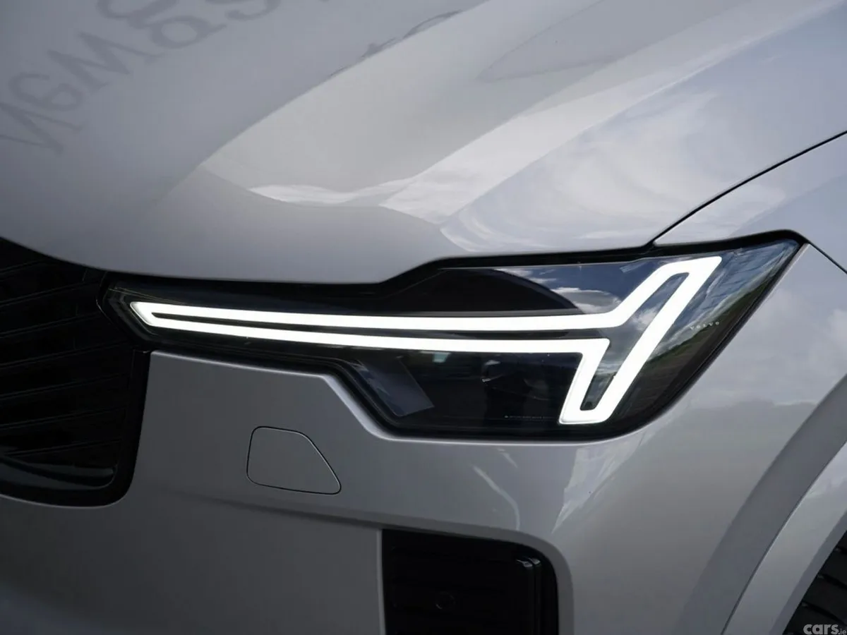 Volvo XC90 SUV, Petrol Plug-in Hybrid, 2025, Silver