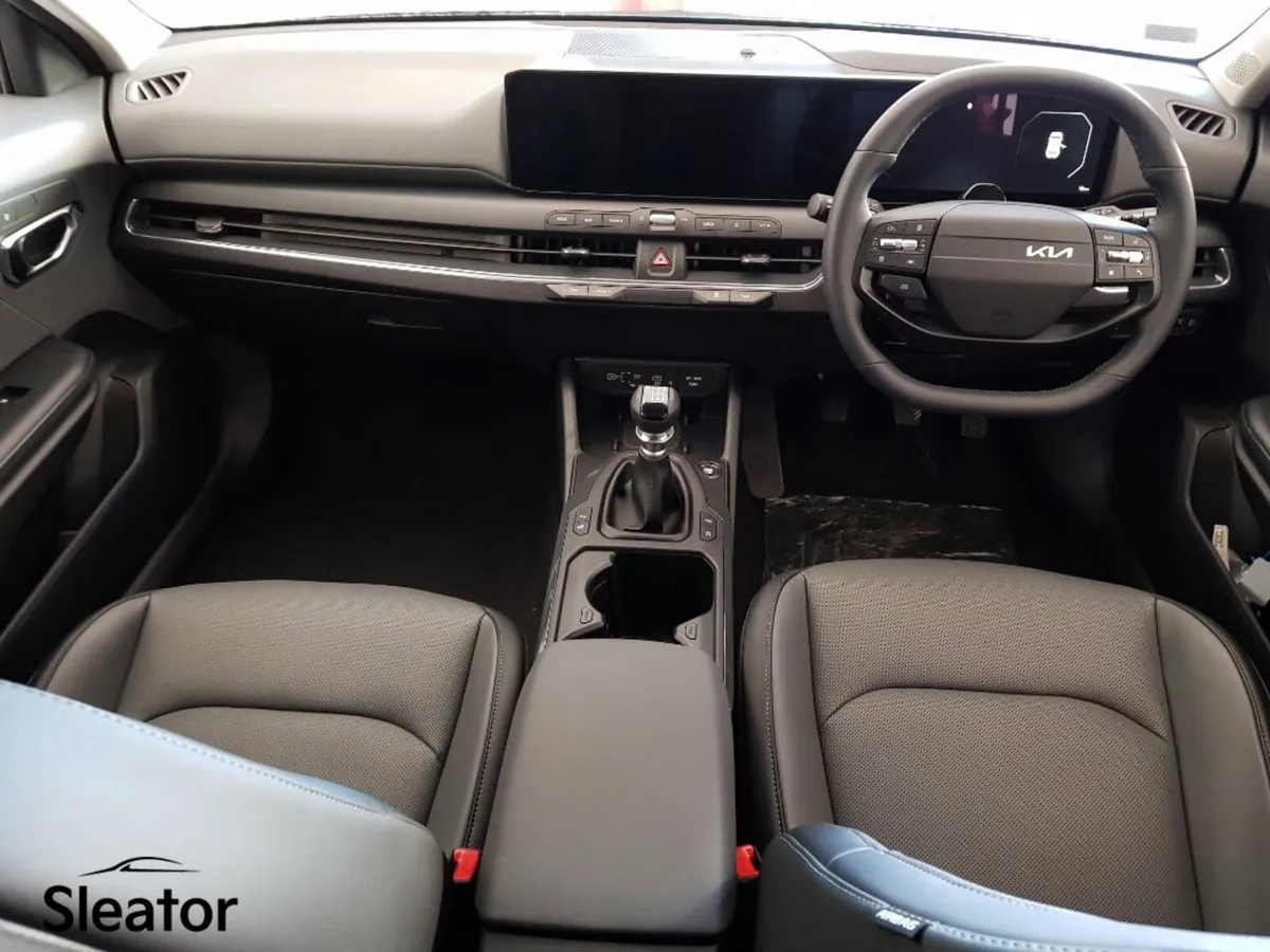 Kia K4 Hatchback, Petrol, 2026, Red
