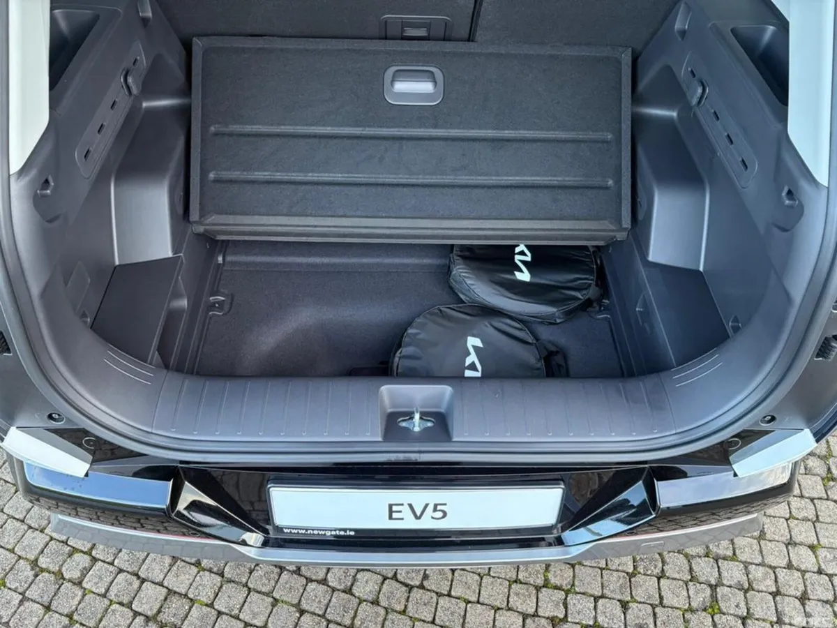 Kia EV5 SUV, Electric, 2027, White