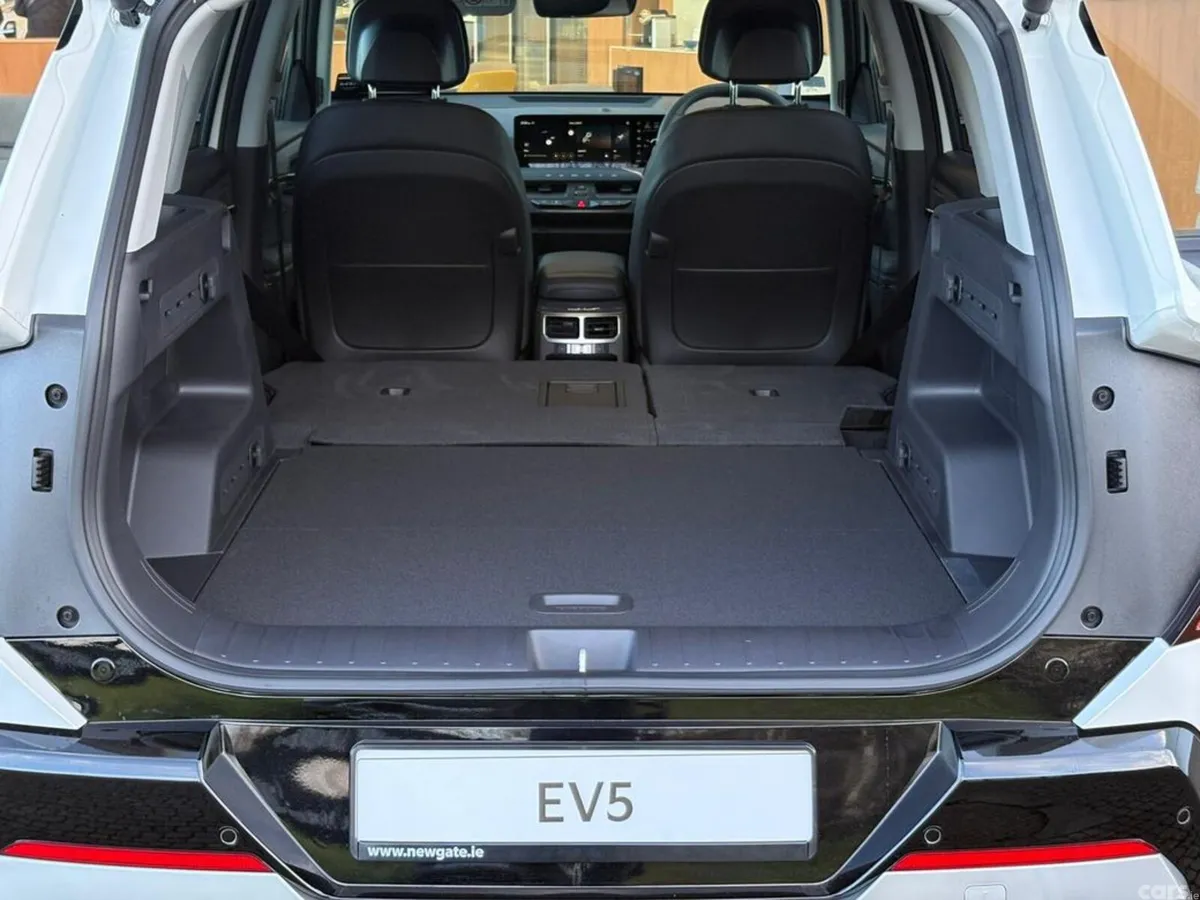 Kia EV5 SUV, Electric, 2027, White