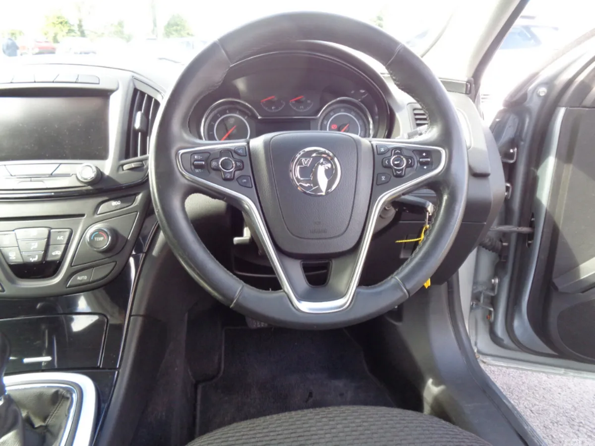 Vauxhall Insignia Hatchback, Diesel, 2014, Silver