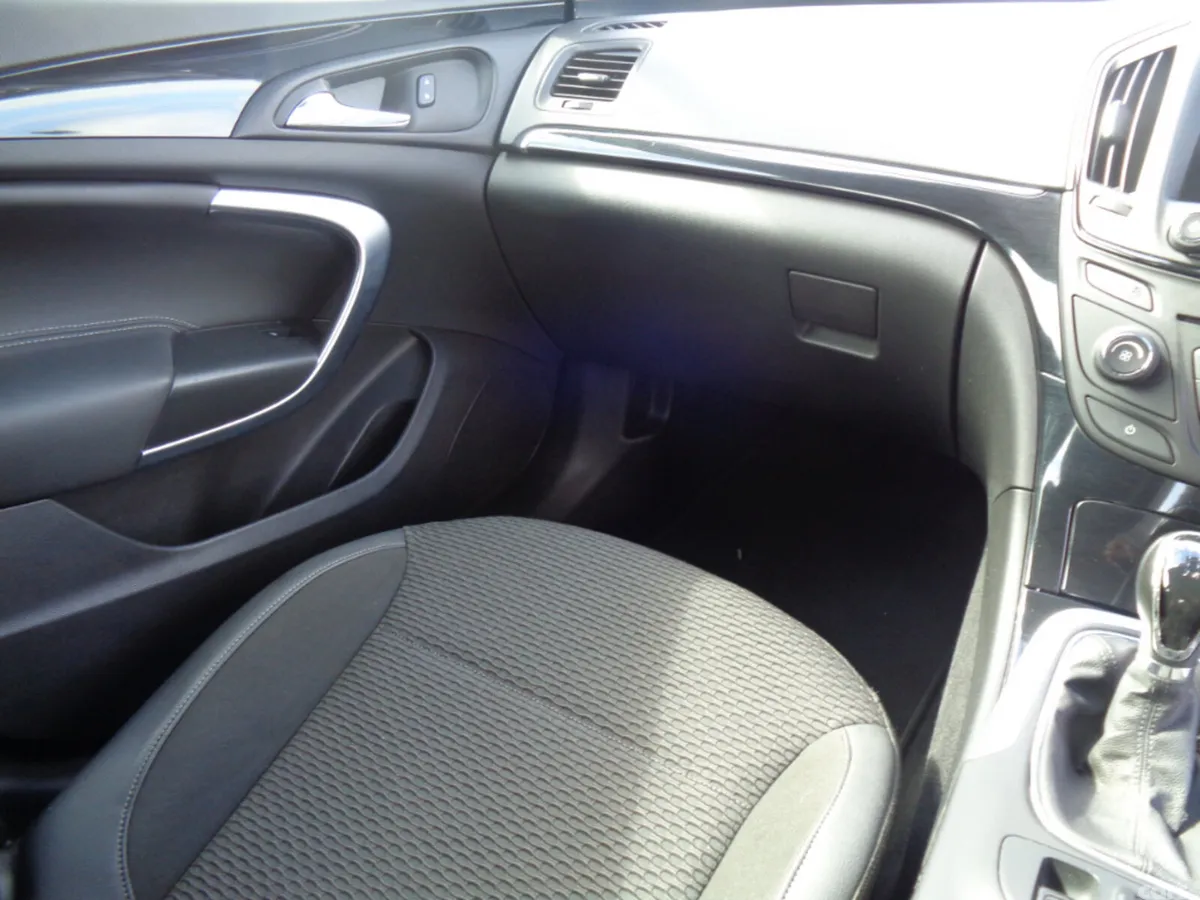 Vauxhall Insignia Hatchback, Diesel, 2014, Silver