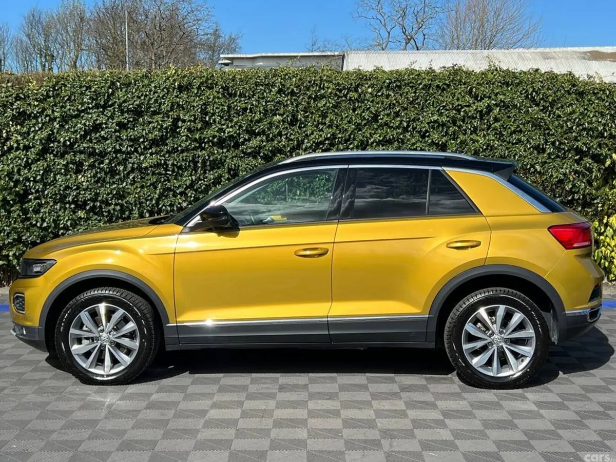 Volkswagen T-Roc SUV, Diesel, 2020, Gold