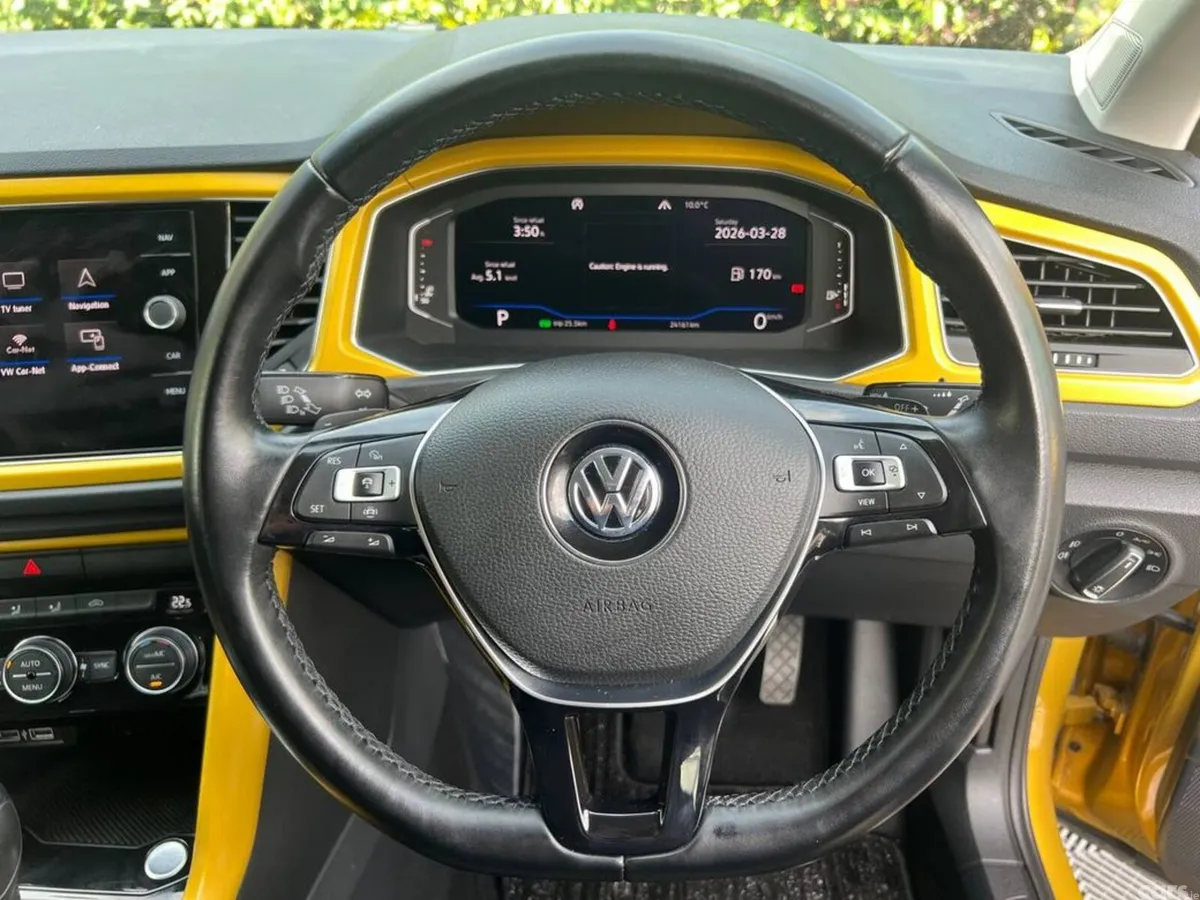 Volkswagen T-Roc SUV, Diesel, 2020, Gold