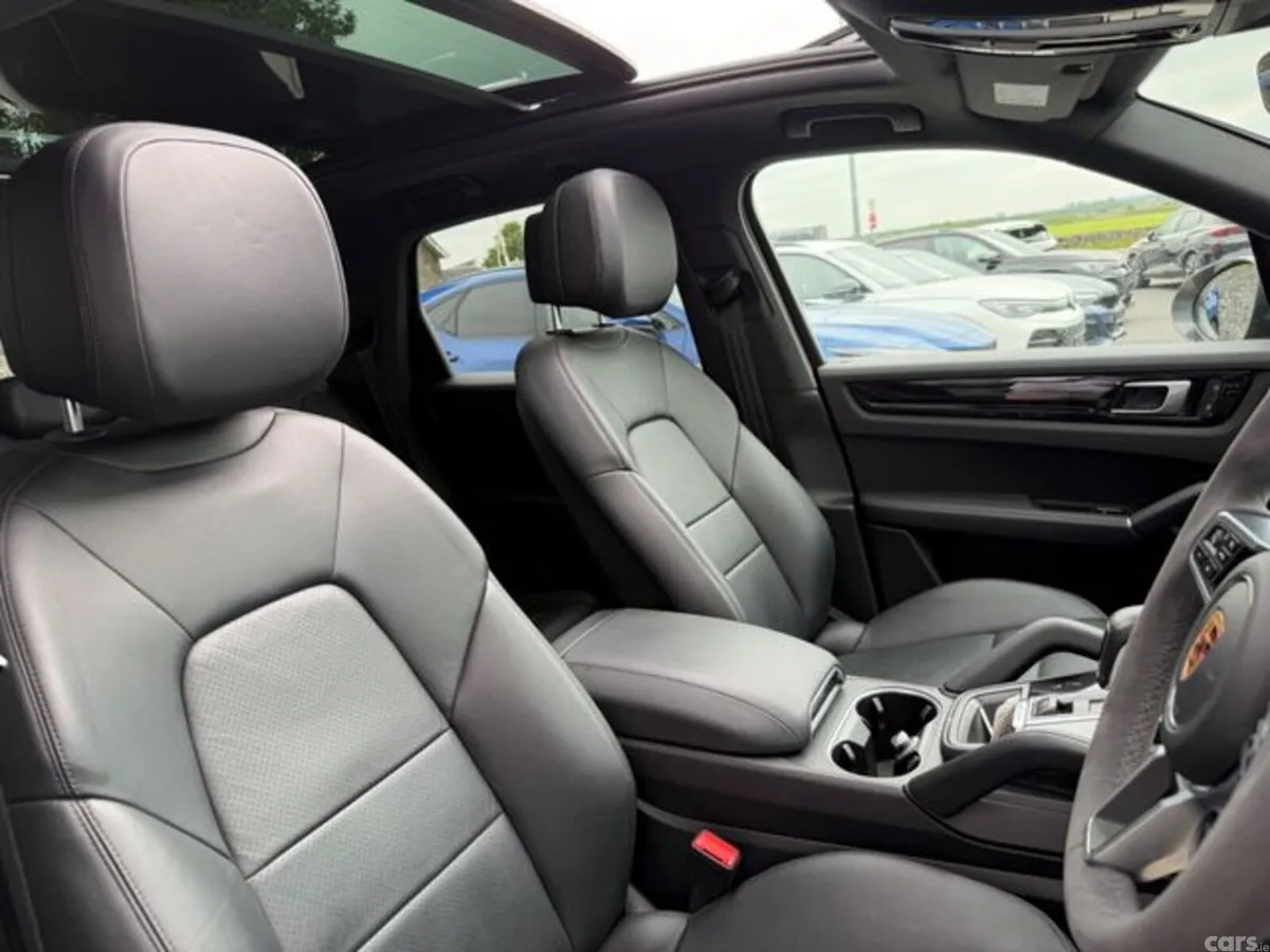 Porsche Cayenne SUV, Petrol Plug-in Hybrid, 2023, Grey
