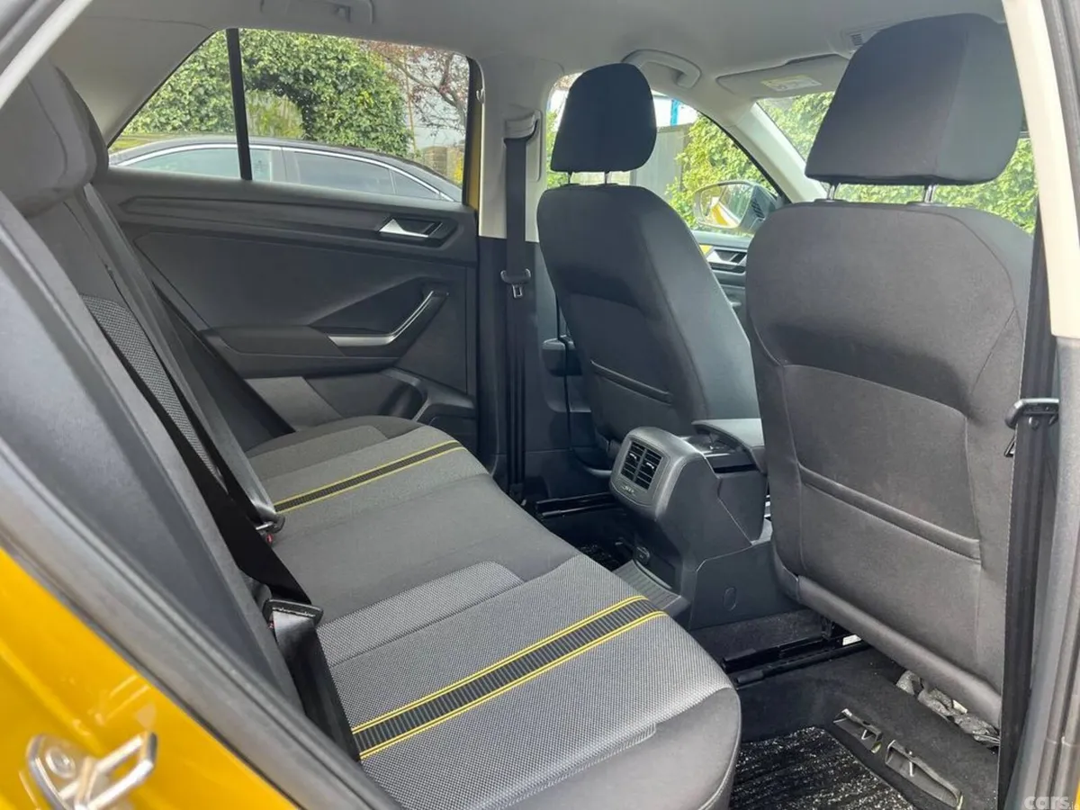 Volkswagen T-Roc SUV, Diesel, 2020, Gold
