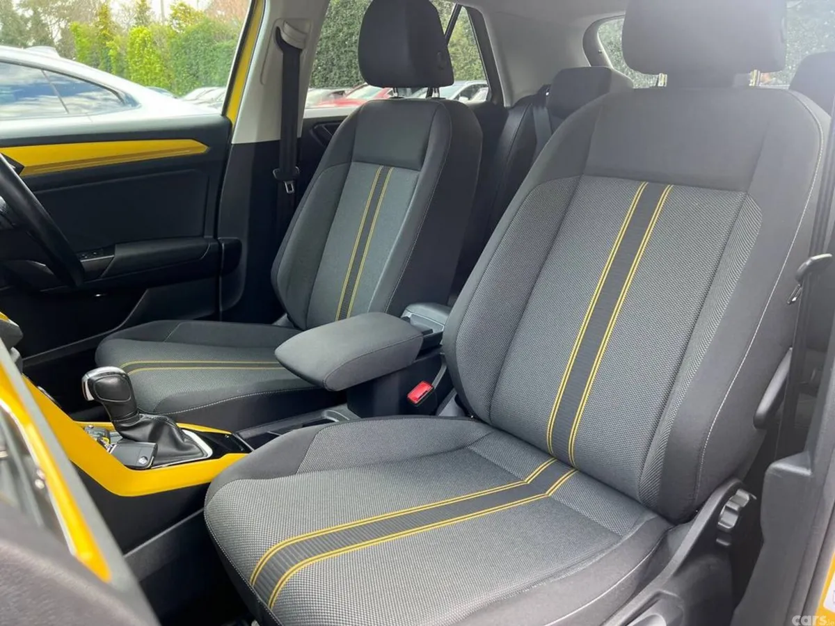 Volkswagen T-Roc SUV, Diesel, 2020, Gold