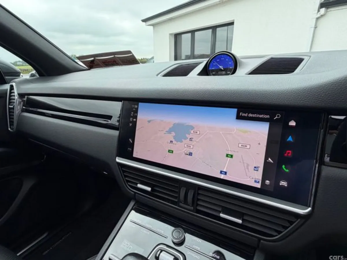 Porsche Cayenne SUV, Petrol Plug-in Hybrid, 2023, Grey