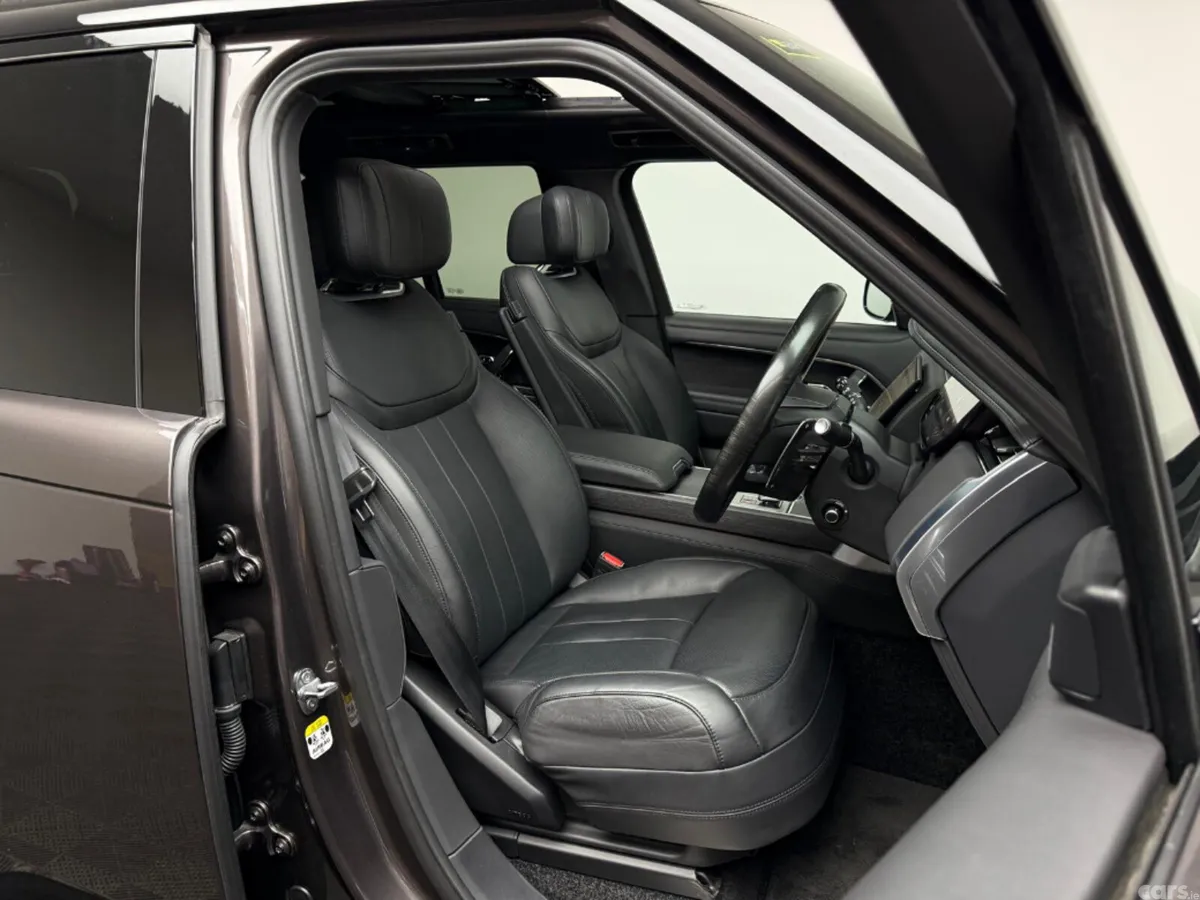Land Rover Range Rover SUV, Petrol Plug-in Hybrid, 2025, Brown