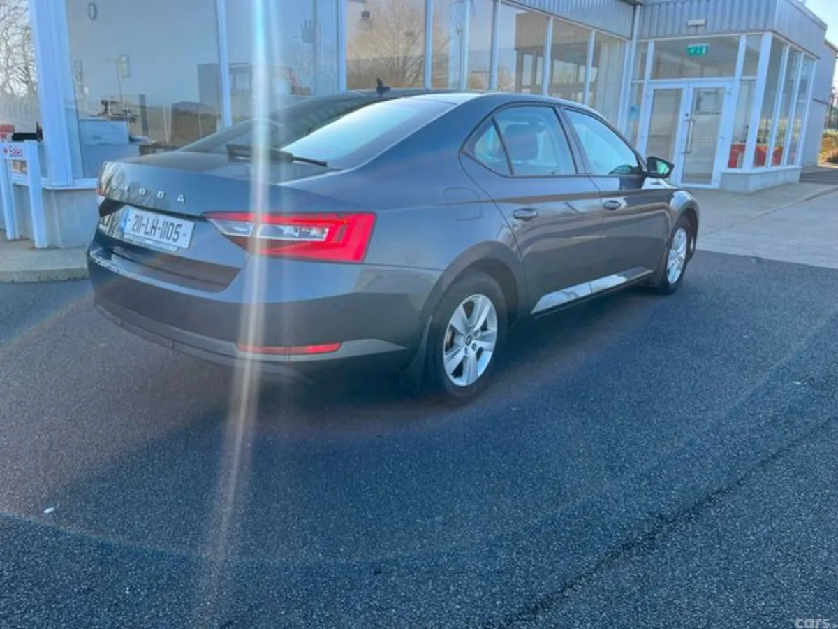 Skoda Superb Saloon, Diesel, 2021, Grey