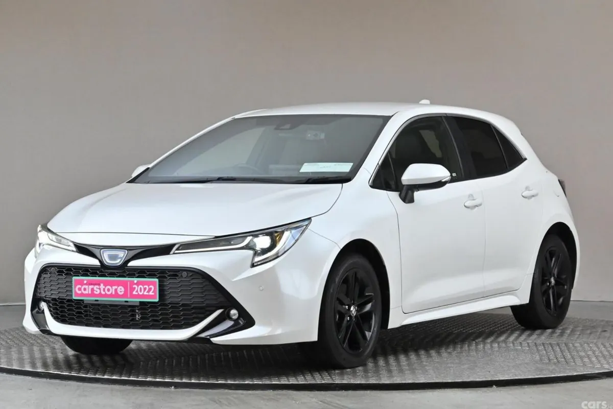 Toyota Corolla Hatchback, Petrol Hybrid, 2022, White