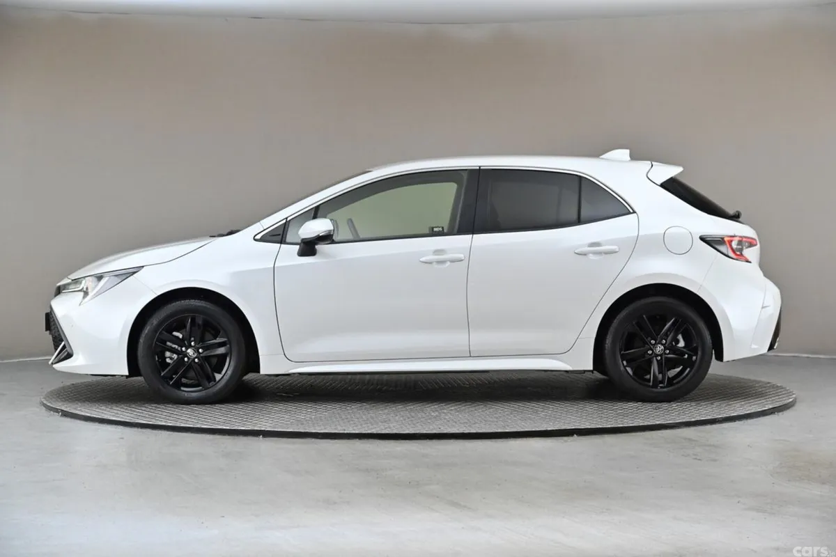 Toyota Corolla Hatchback, Petrol Hybrid, 2022, White