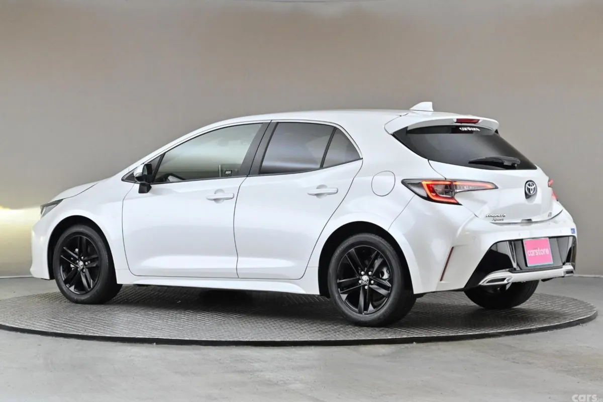 Toyota Corolla Hatchback, Petrol Hybrid, 2022, White