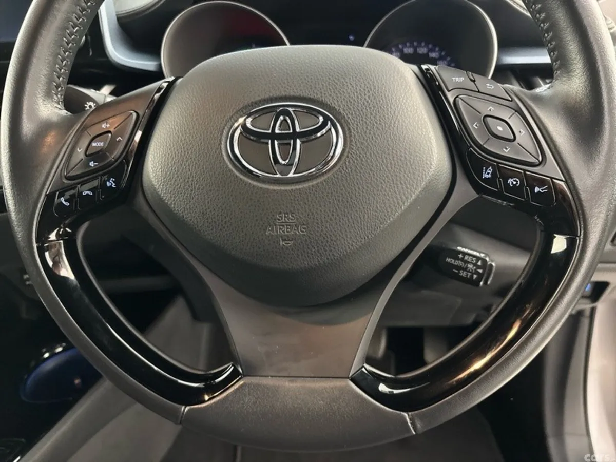 Toyota C-HR SUV, Petrol Hybrid, 2022, Grey