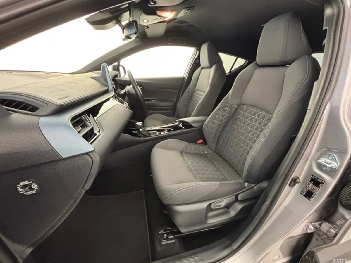 Toyota C-HR SUV, Petrol Hybrid, 2022, Grey